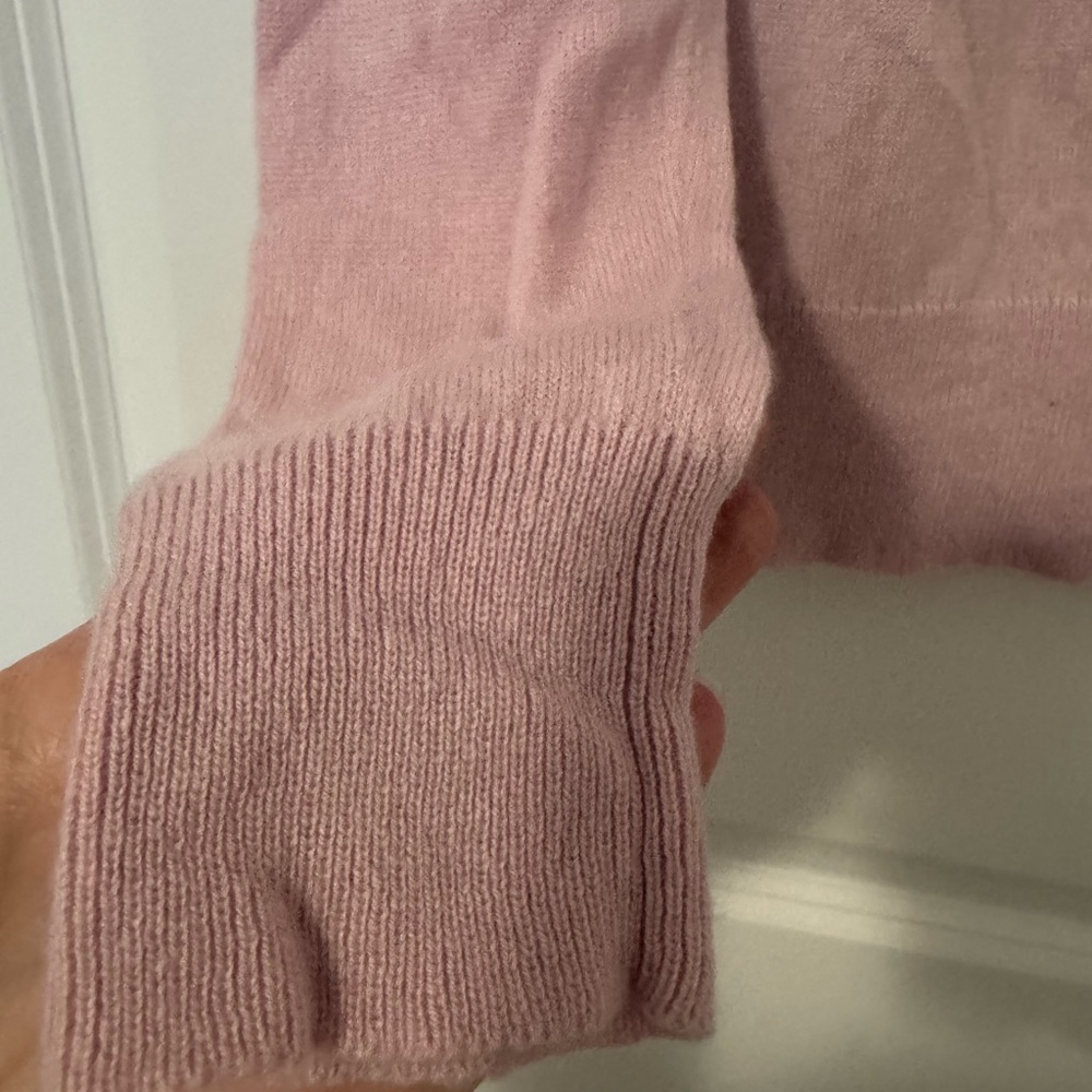 Theory Light Pink Cashmere Sweater - Picture 4 of 6